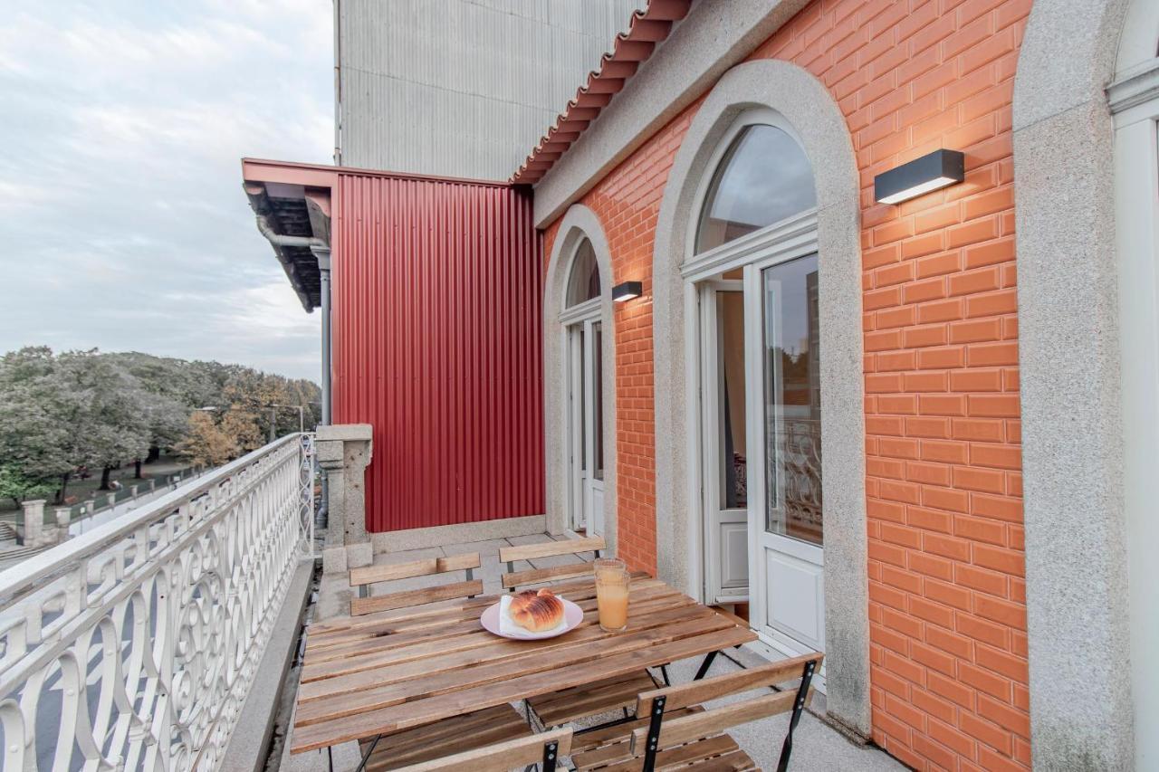 Sweet Studio Apartment W/ Big Balcony By Lovelystay Porto Exterior foto